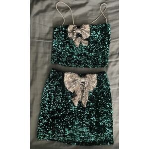 Love On A Hanger Women’s Green Sequin Bow Christmas 2 Piece Outfit Size Med NWOT